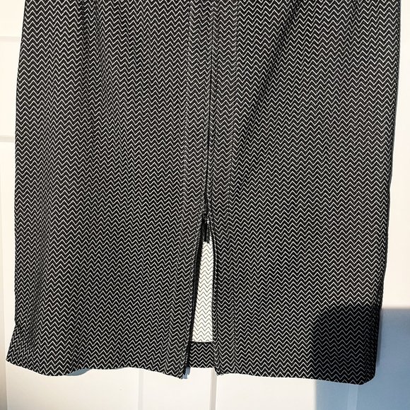 Vintage Armani Collezioni Jacquard 2 PC Chevron Skirt Suit Blazer Size 12 - Picture 8 of 14